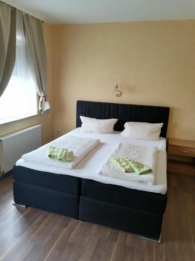 Pension Kuehnauer Hof Dessau-Rosslau ภายนอก รูปภาพ