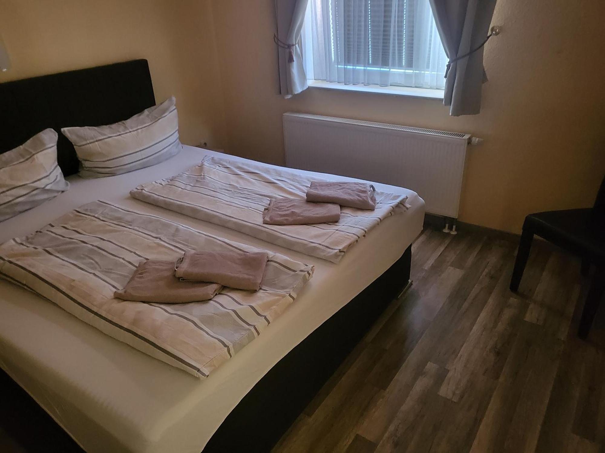 Pension Kuehnauer Hof Dessau-Rosslau ภายนอก รูปภาพ