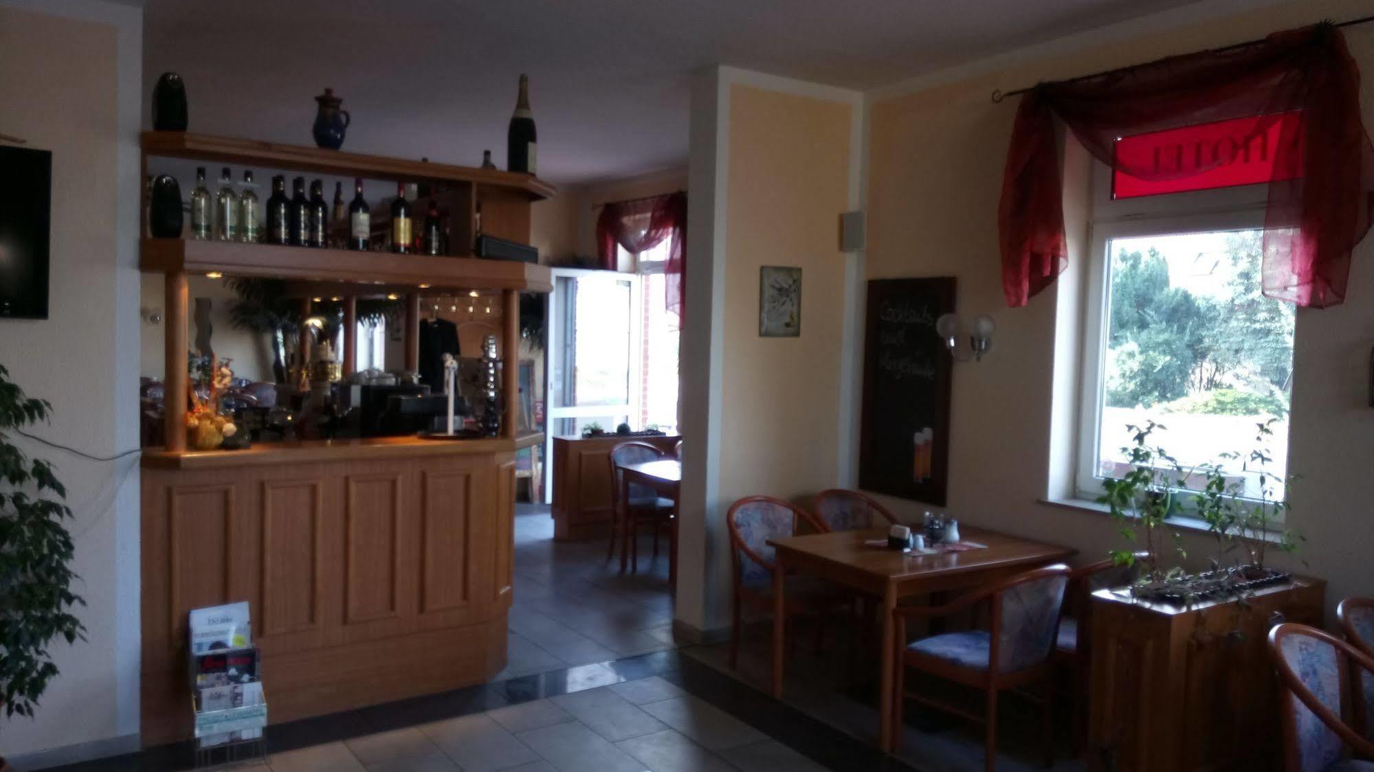 Pension Kuehnauer Hof Dessau-Rosslau ภายนอก รูปภาพ